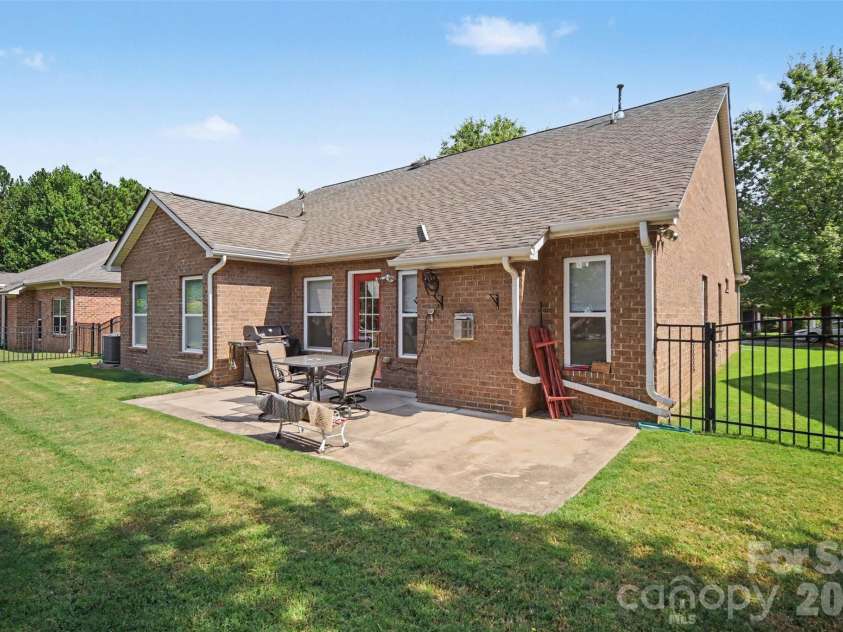 337 Crannog Way, Rock Hill, SC 29732.  MLS# CAR4417352, YatesRealty ID 46312. 