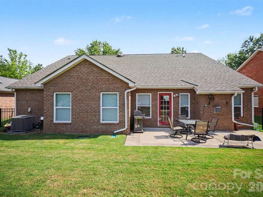 337 Crannog Way, Rock Hill, SC 29732.  MLS# CAR4417352, YatesRealty ID 46312. 