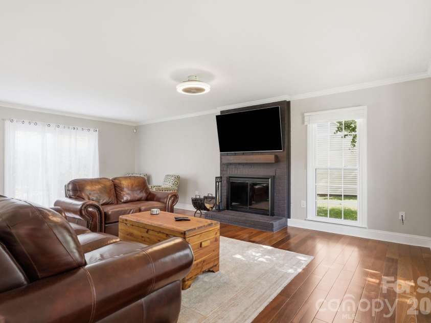 12200 Bay Tree Way, Charlotte, NC 28277.  MLS# CAR4416004, YatesRealty ID 46314. 