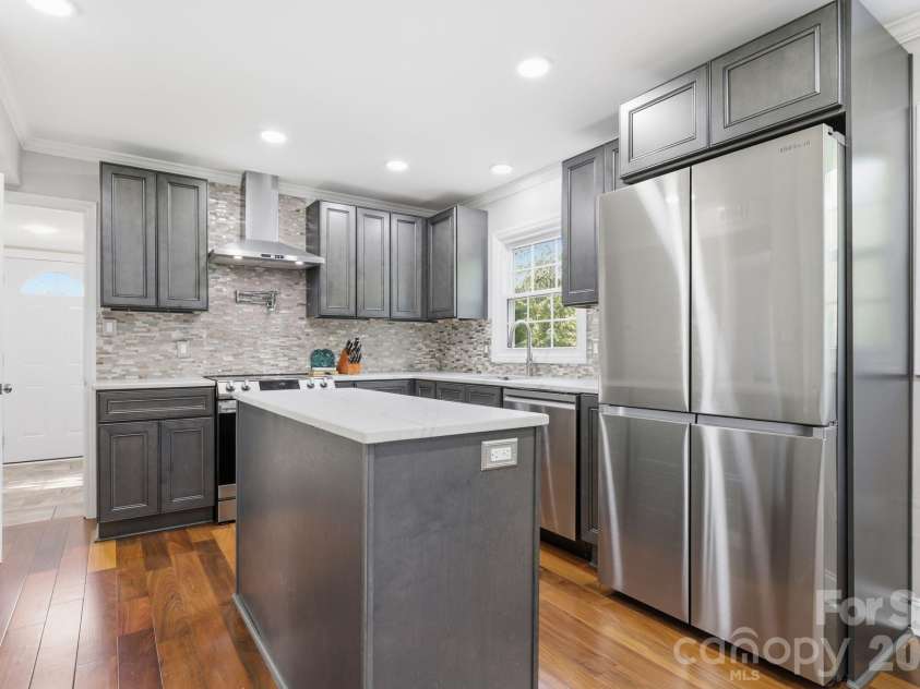 12200 Bay Tree Way, Charlotte, NC 28277.  MLS# CAR4416004, YatesRealty ID 46314. 