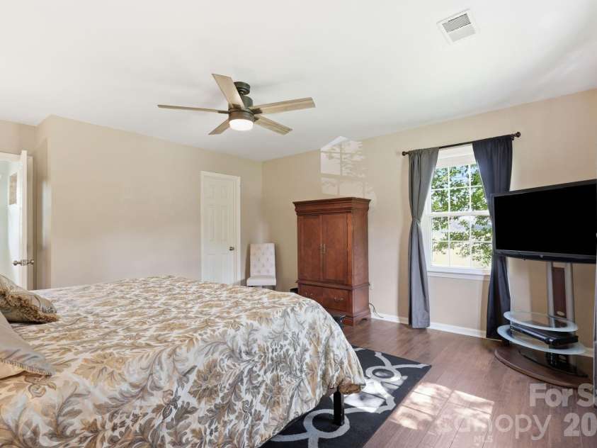12200 Bay Tree Way, Charlotte, NC 28277.  MLS# CAR4416004, YatesRealty ID 46314. 