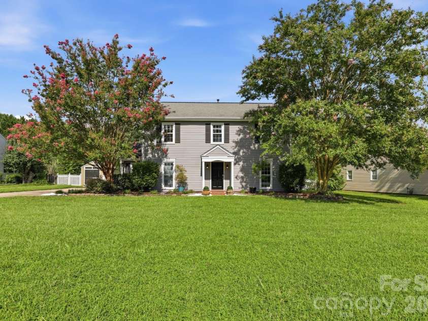 12200 Bay Tree Way, Charlotte, NC 28277.  MLS# CAR4416004, YatesRealty ID 46314. 