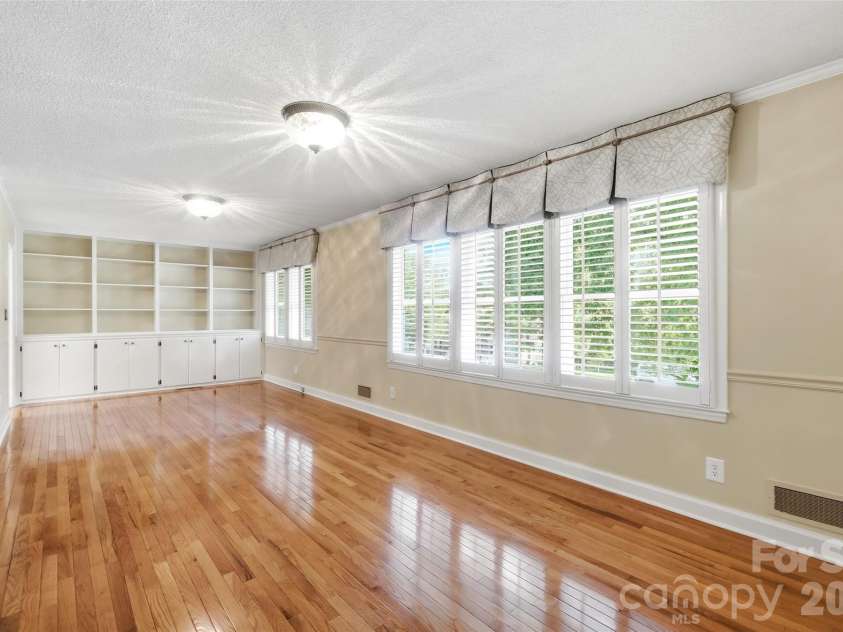 3282 Woodchuck Drive, Kannapolis, NC 28081.  MLS# CAR4413407, YatesRealty ID 46315. 
