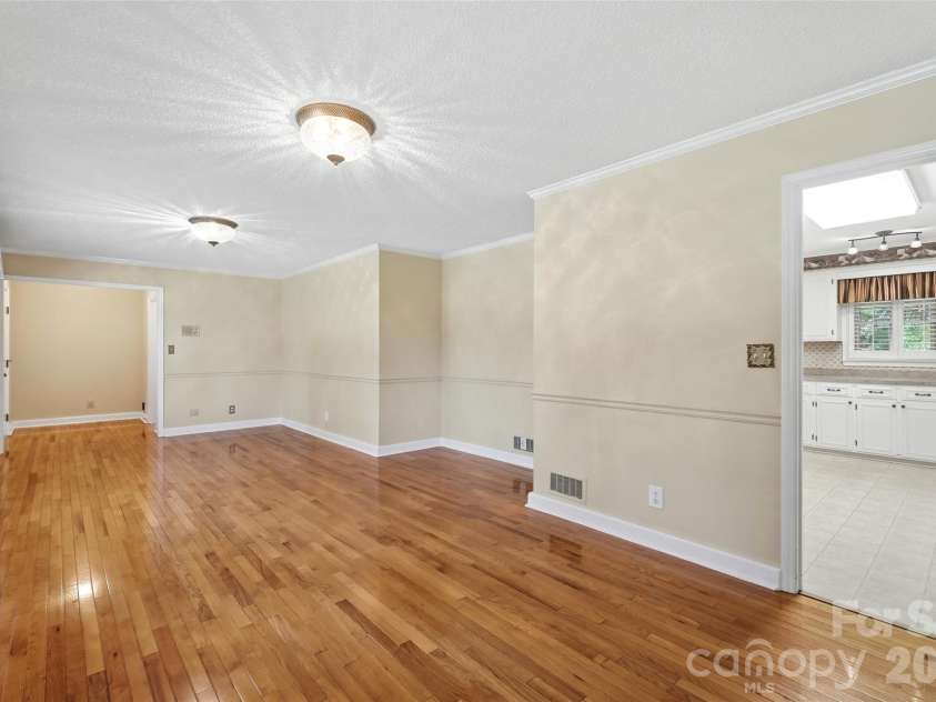 3282 Woodchuck Drive, Kannapolis, NC 28081.  MLS# CAR4413407, YatesRealty ID 46315. 
