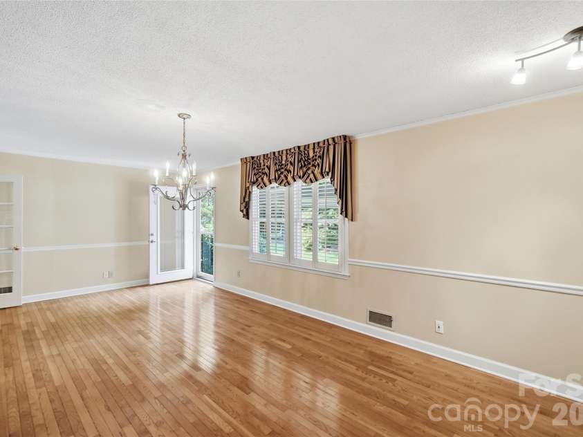 3282 Woodchuck Drive, Kannapolis, NC 28081.  MLS# CAR4413407, YatesRealty ID 46315. 