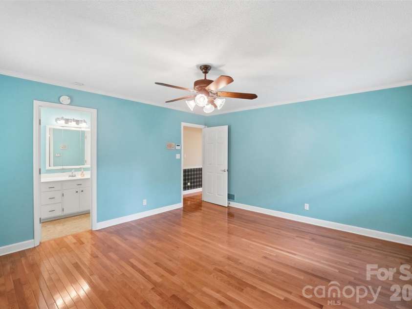 3282 Woodchuck Drive, Kannapolis, NC 28081.  MLS# CAR4413407, YatesRealty ID 46315. 