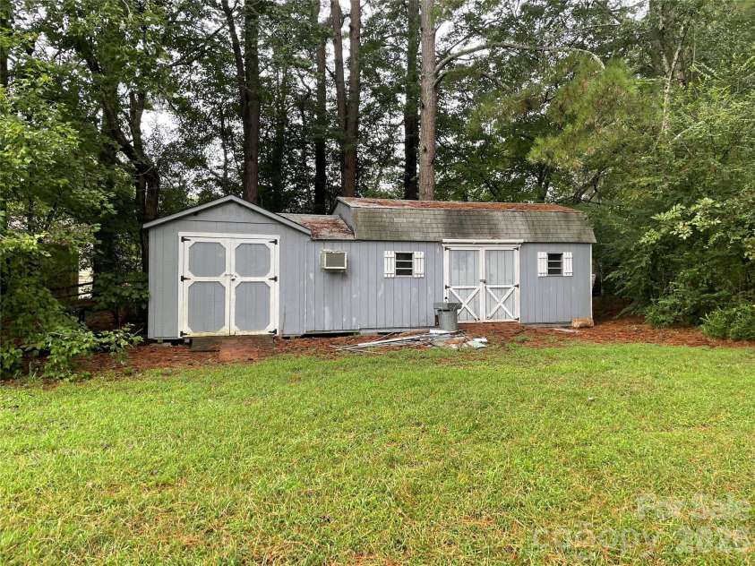 135 Devon Drive, Salisbury, NC 28147.  MLS# CAR4290065, YatesRealty ID 4632. 