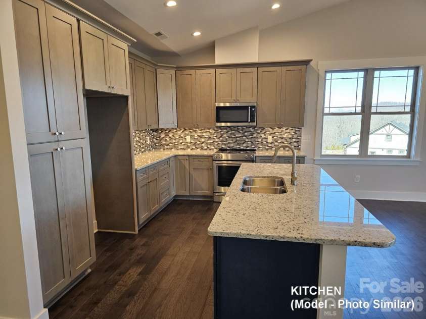 178 Waightstill Drive, Arden, NC 28704.  MLS# CAR4400152, YatesRealty ID 46321. 