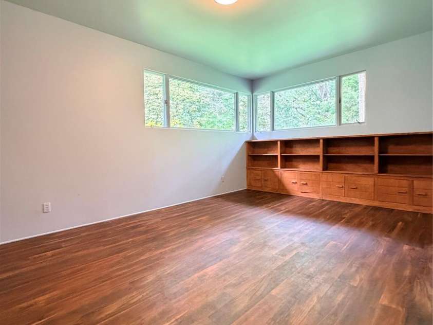 800 7th Street, Newton, NC 28658.  MLS# CAR4393498, YatesRealty ID 46323. 
