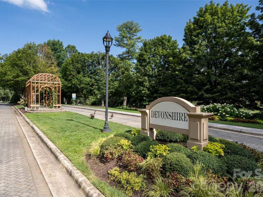8 Clovelly Way, Asheville, NC 28803.  MLS# CAR4415587, YatesRealty ID 46324. Devonshire