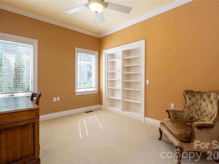 8 Clovelly Way, Asheville, NC 28803.  MLS# CAR4415587, YatesRealty ID 46324. Office/Flex on main level
