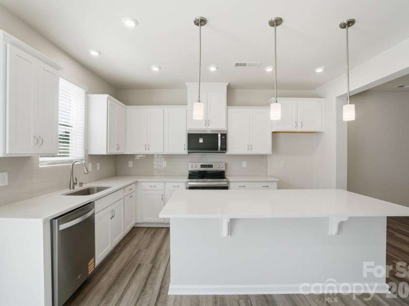 343 Laura Elizabeth Lane, Clover, SC 29710.  MLS# CAR4417366, YatesRealty ID 46325. 