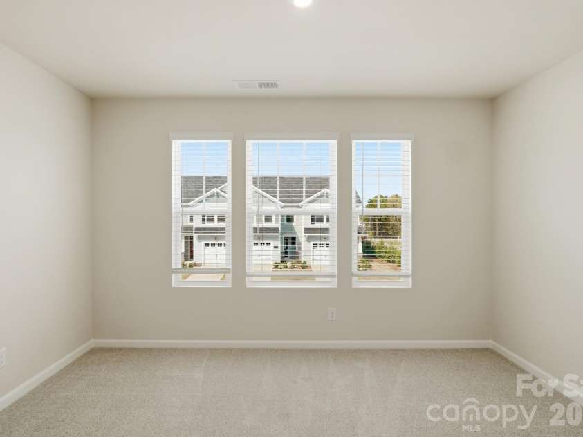 343 Laura Elizabeth Lane, Clover, SC 29710.  MLS# CAR4417366, YatesRealty ID 46325. 