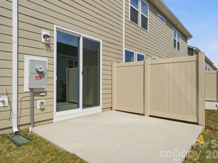 343 Laura Elizabeth Lane, Clover, SC 29710.  MLS# CAR4417366, YatesRealty ID 46325. 