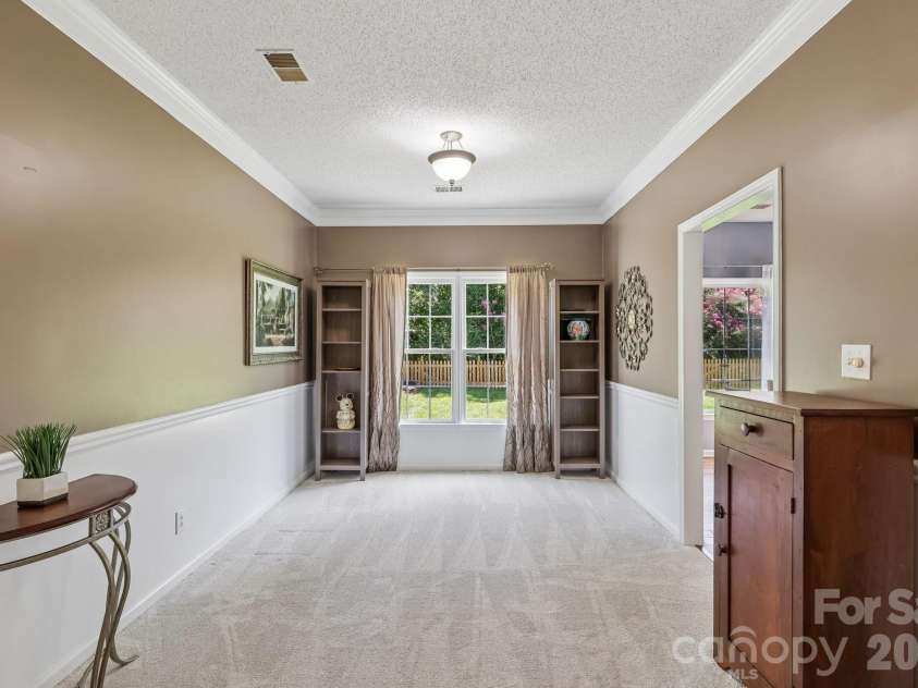 8504 Tamarron Drive, Charlotte, NC 28277.  MLS# CAR4415545, YatesRealty ID 46326. 