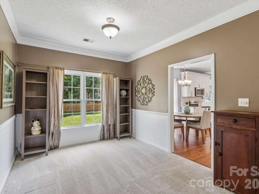8504 Tamarron Drive, Charlotte, NC 28277.  MLS# CAR4415545, YatesRealty ID 46326. 