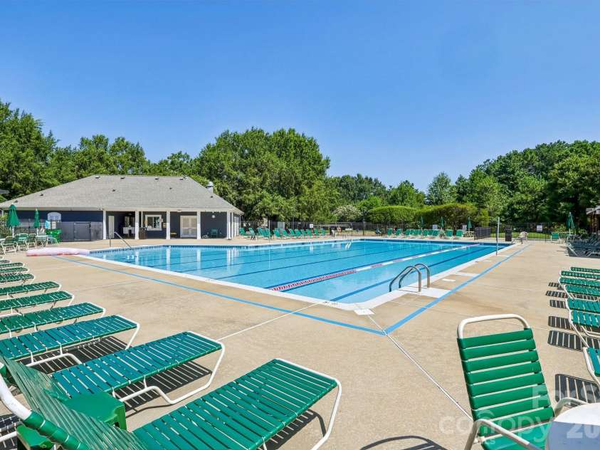 8504 Tamarron Drive, Charlotte, NC 28277.  MLS# CAR4415545, YatesRealty ID 46326. Community Pool