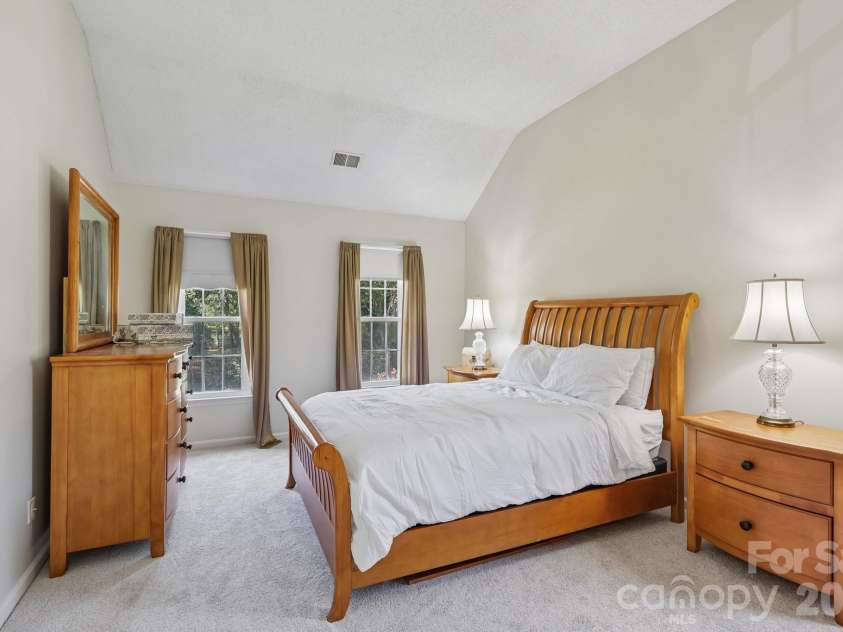 8504 Tamarron Drive, Charlotte, NC 28277.  MLS# CAR4415545, YatesRealty ID 46326. Primary BR