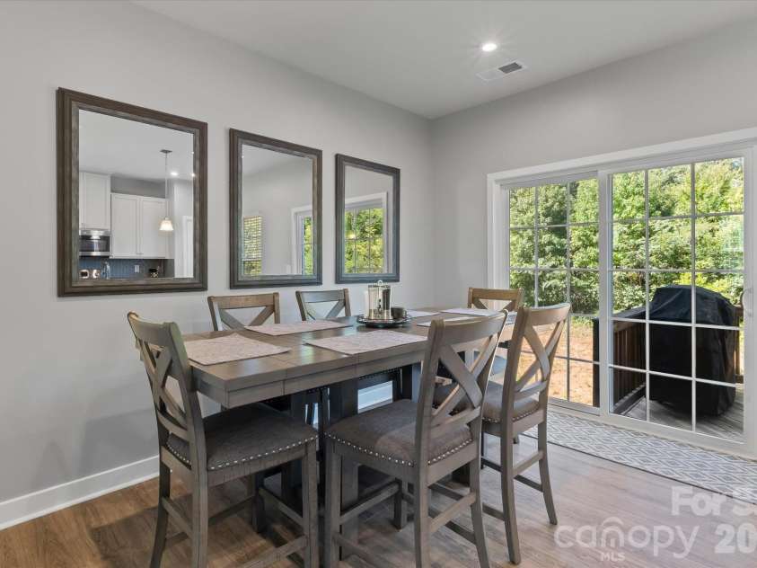 3037 Beeler Lane, Charlotte, NC 28208.  MLS# CAR4415864, YatesRealty ID 46327. 