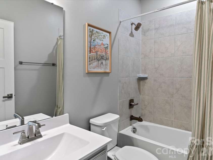 3037 Beeler Lane, Charlotte, NC 28208.  MLS# CAR4415864, YatesRealty ID 46327. 