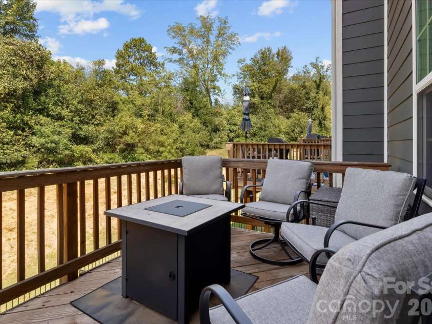 3037 Beeler Lane, Charlotte, NC 28208.  MLS# CAR4415864, YatesRealty ID 46327. 