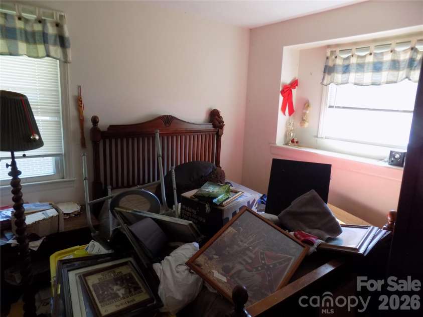 340 Vine Street, Gastonia, NC 28052.  MLS# CAR4416665, YatesRealty ID 46328. Bedroom