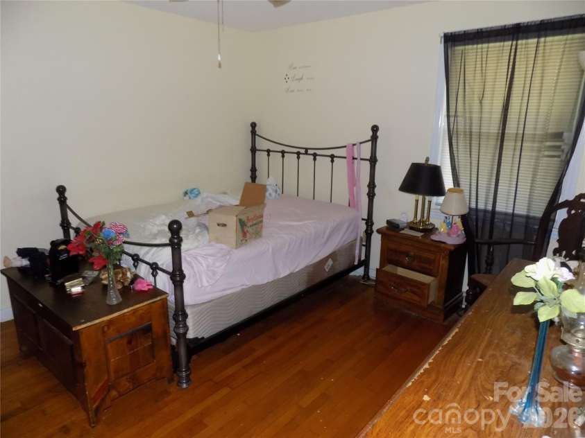 340 Vine Street, Gastonia, NC 28052.  MLS# CAR4416665, YatesRealty ID 46328. Bedroom