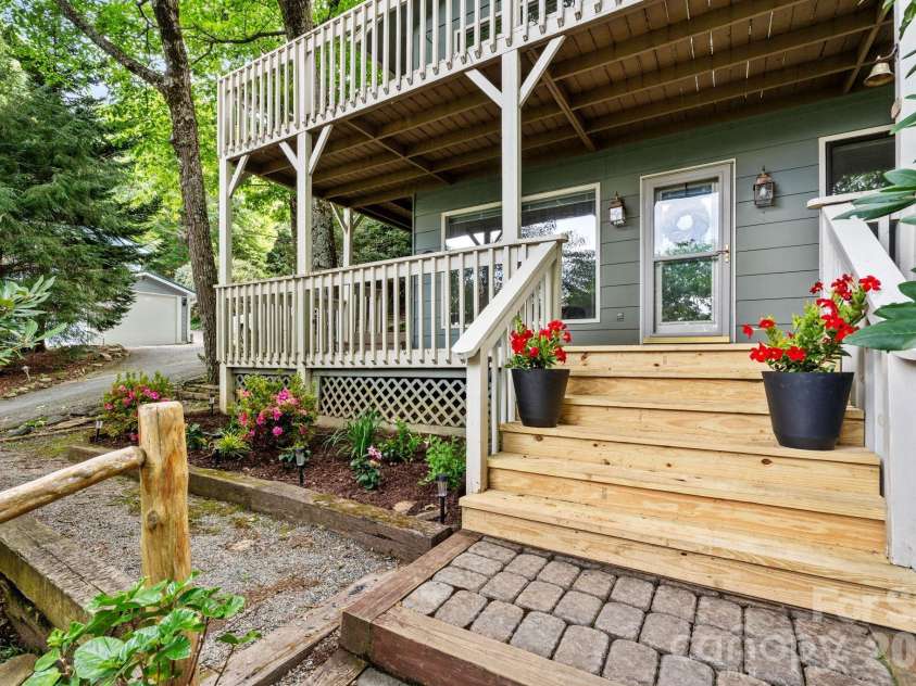 188 Laurel Hill Drive, Boone, NC 28607.  MLS# CAR4417361, YatesRealty ID 46329. 