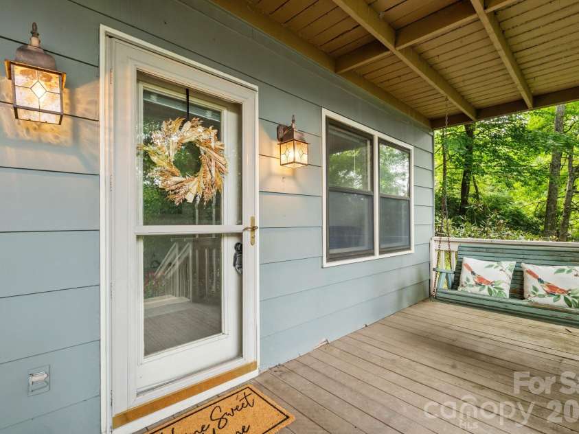 188 Laurel Hill Drive, Boone, NC 28607.  MLS# CAR4417361, YatesRealty ID 46329. 