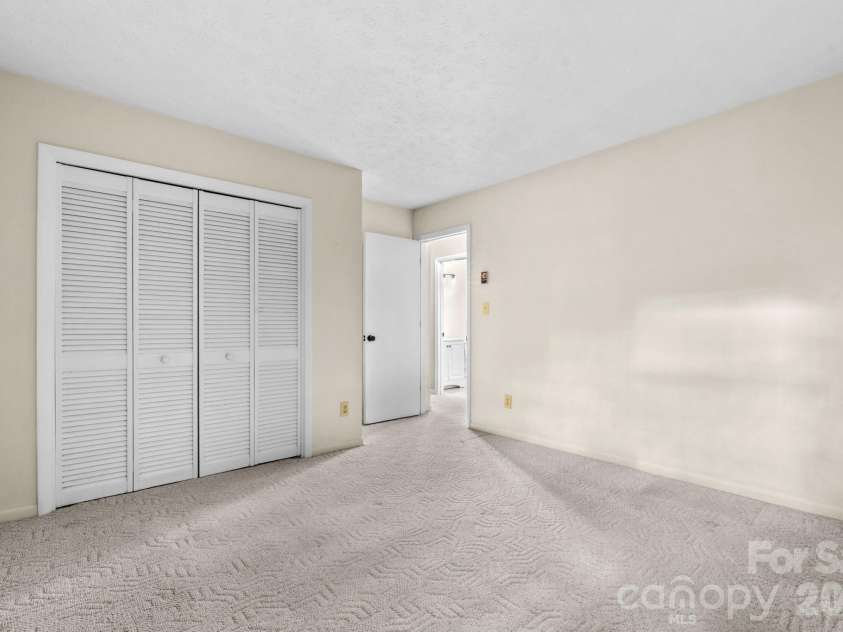 188 Laurel Hill Drive, Boone, NC 28607.  MLS# CAR4417361, YatesRealty ID 46329. 