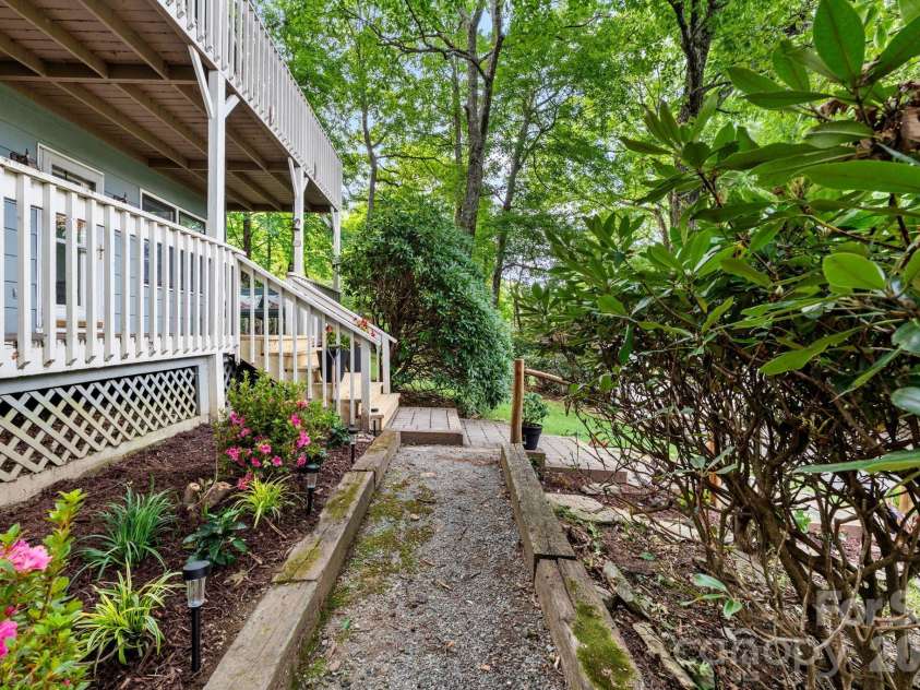 188 Laurel Hill Drive, Boone, NC 28607.  MLS# CAR4417361, YatesRealty ID 46329. 