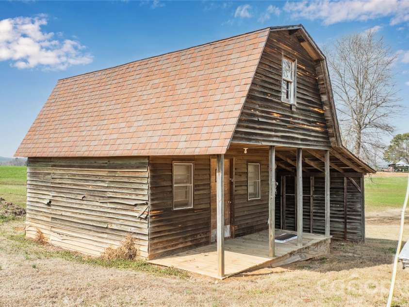 5750 New Hope Road, Denton, NC 27239.  MLS# CAR4350091, YatesRealty ID 4633. 