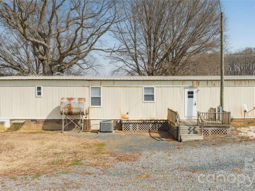 5750 New Hope Road, Denton, NC 27239.  MLS# CAR4350091, YatesRealty ID 4633. 