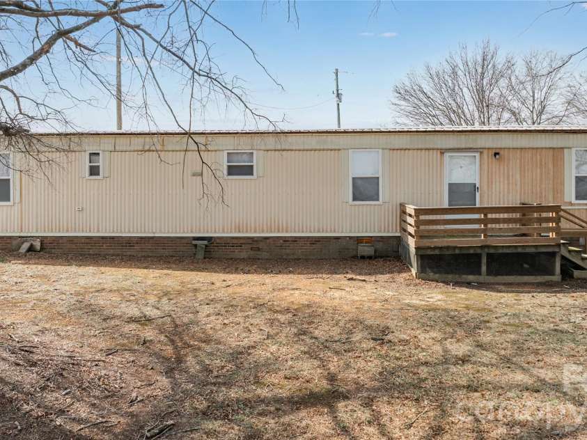 5750 New Hope Road, Denton, NC 27239.  MLS# CAR4350091, YatesRealty ID 4633. 