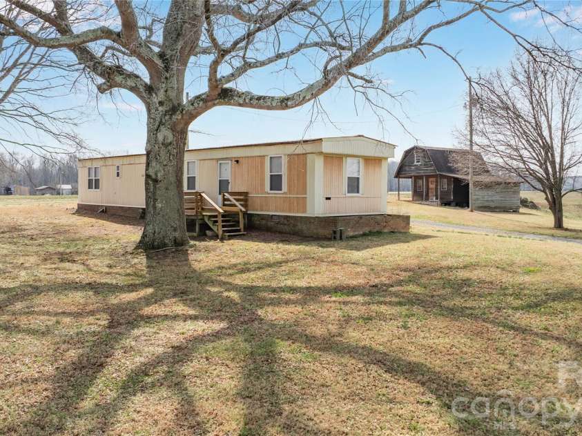 5750 New Hope Road, Denton, NC 27239.  MLS# CAR4350091, YatesRealty ID 4633. 