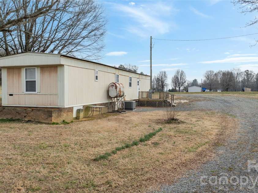 5750 New Hope Road, Denton, NC 27239.  MLS# CAR4350091, YatesRealty ID 4633. 