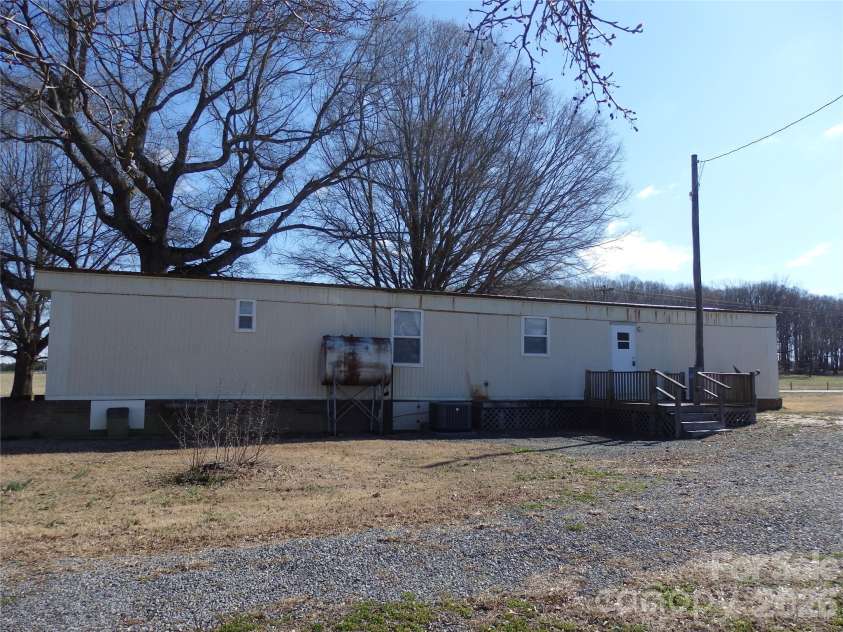 5750 New Hope Road, Denton, NC 27239.  MLS# CAR4350091, YatesRealty ID 4633. Back