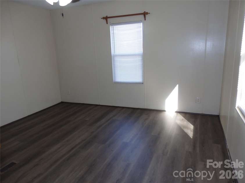 5750 New Hope Road, Denton, NC 27239.  MLS# CAR4350091, YatesRealty ID 4633. Bed 1