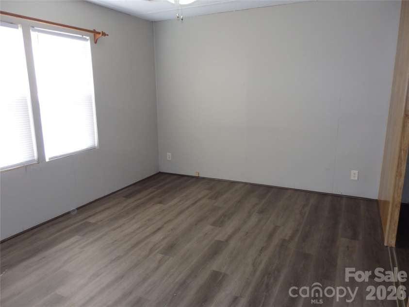 5750 New Hope Road, Denton, NC 27239.  MLS# CAR4350091, YatesRealty ID 4633. Bed 2