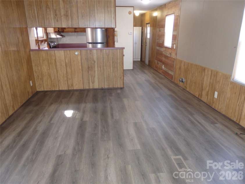 5750 New Hope Road, Denton, NC 27239.  MLS# CAR4350091, YatesRealty ID 4633. Living room