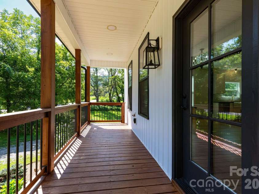 881 Burney Mountain Road, Fletcher, NC 28732.  MLS# CAR4416861, YatesRealty ID 46330. 