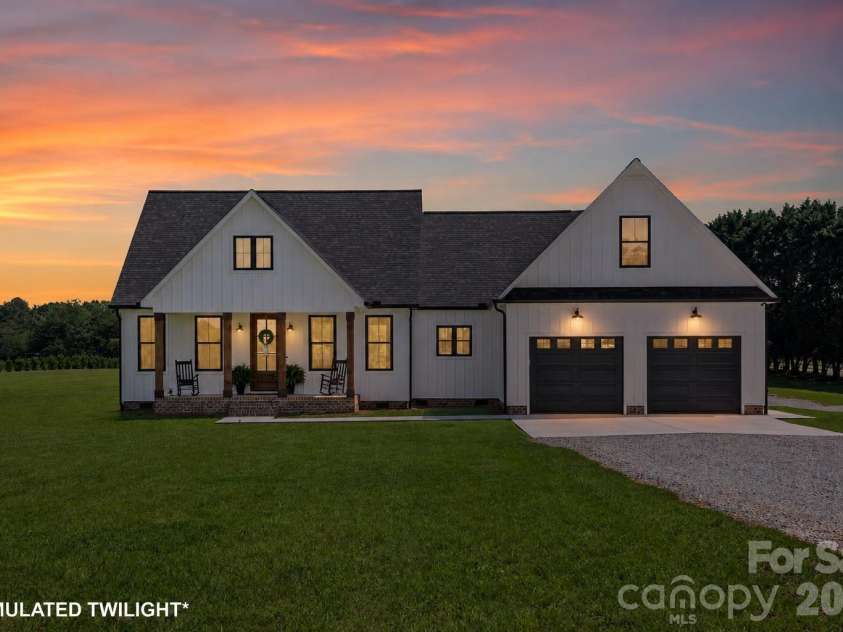 5785 NC 10 Highway, Hickory, NC 28602.  MLS# CAR4416931, YatesRealty ID 46331. 