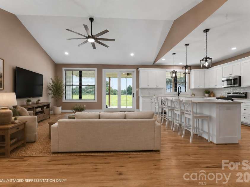5785 NC 10 Highway, Hickory, NC 28602.  MLS# CAR4416931, YatesRealty ID 46331. 