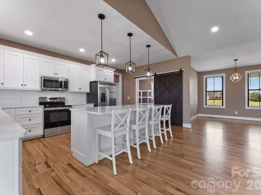 5785 NC 10 Highway, Hickory, NC 28602.  MLS# CAR4416931, YatesRealty ID 46331. 