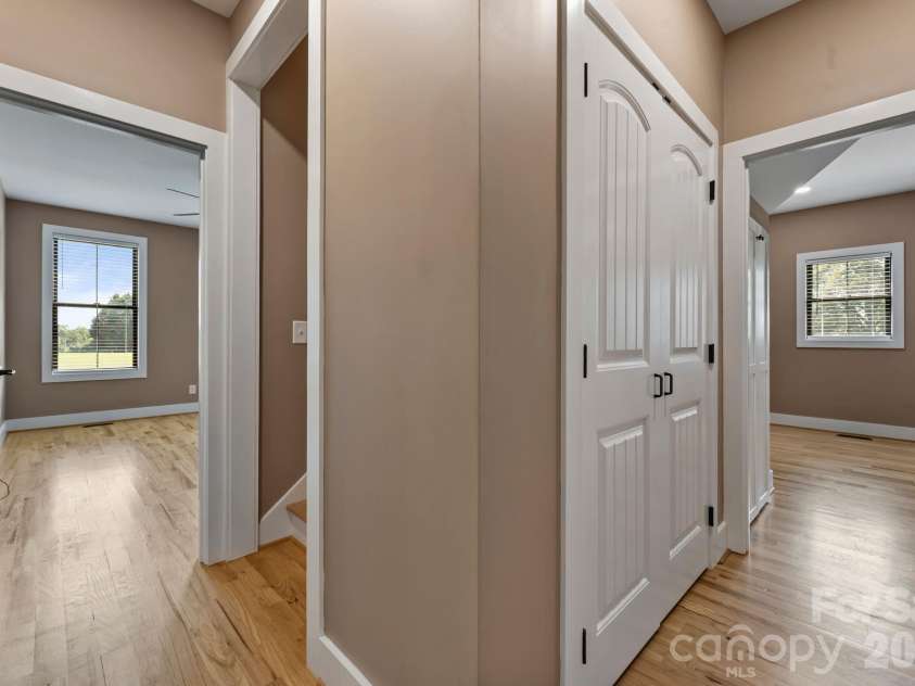5785 NC 10 Highway, Hickory, NC 28602.  MLS# CAR4416931, YatesRealty ID 46331. 