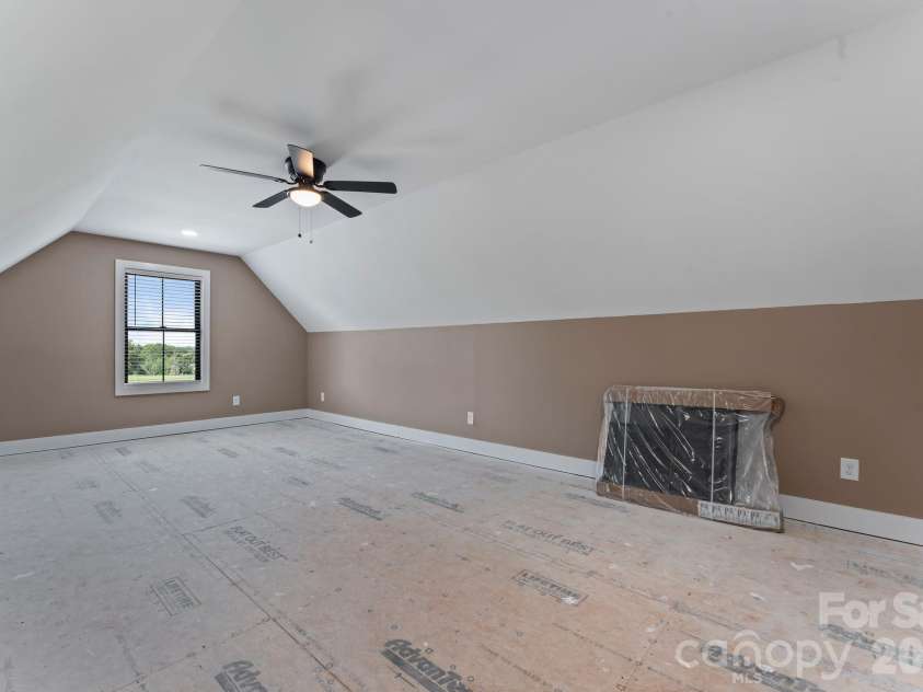 5785 NC 10 Highway, Hickory, NC 28602.  MLS# CAR4416931, YatesRealty ID 46331. 