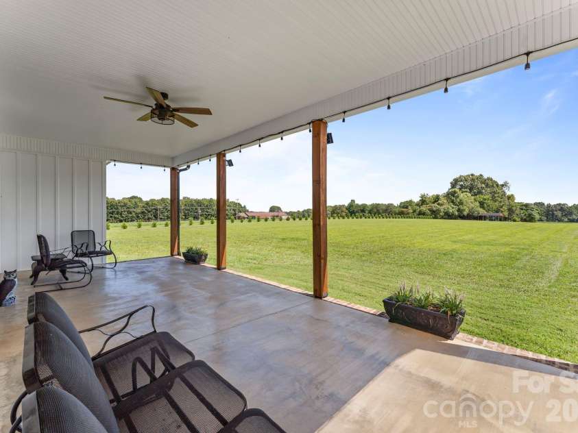 5785 NC 10 Highway, Hickory, NC 28602.  MLS# CAR4416931, YatesRealty ID 46331. 