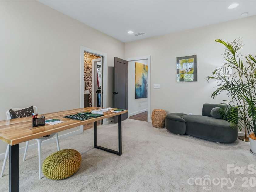 416 33rd Street, Charlotte, NC 28205.  MLS# CAR4427456, YatesRealty ID 46332. 