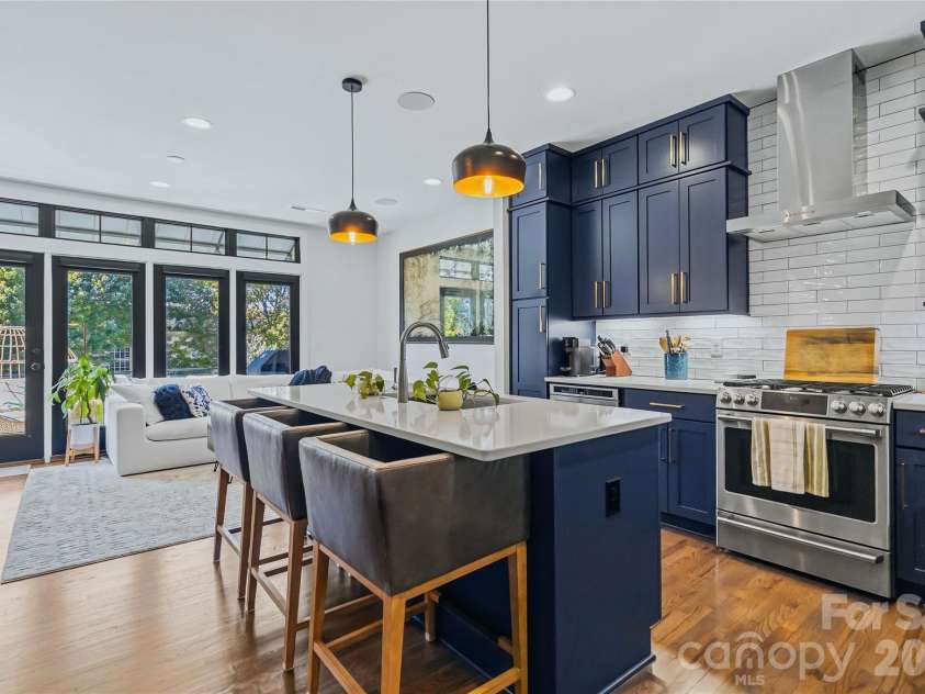 416 33rd Street, Charlotte, NC 28205.  MLS# CAR4427456, YatesRealty ID 46332. Kitchen/ Dining Area