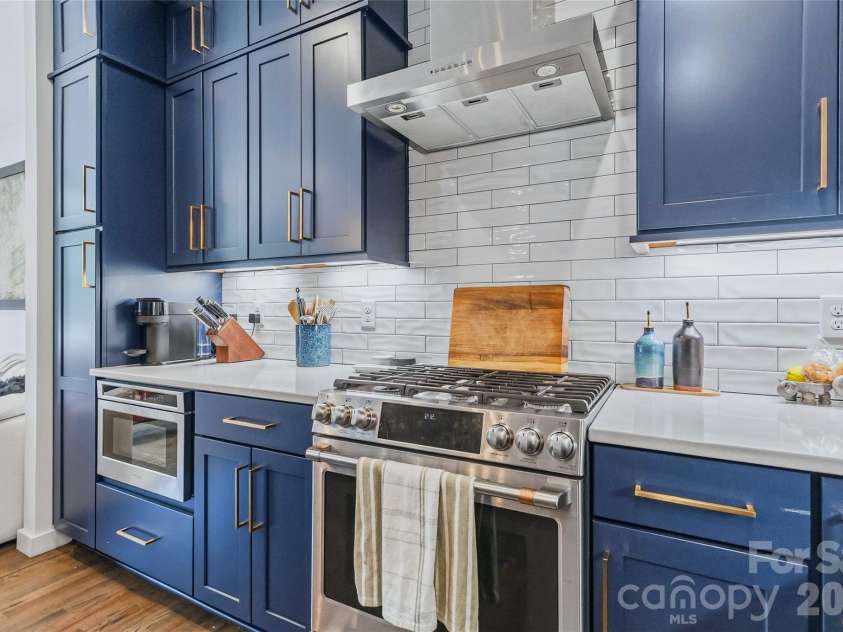 416 33rd Street, Charlotte, NC 28205.  MLS# CAR4427456, YatesRealty ID 46332. Maytag Cafe Appliances